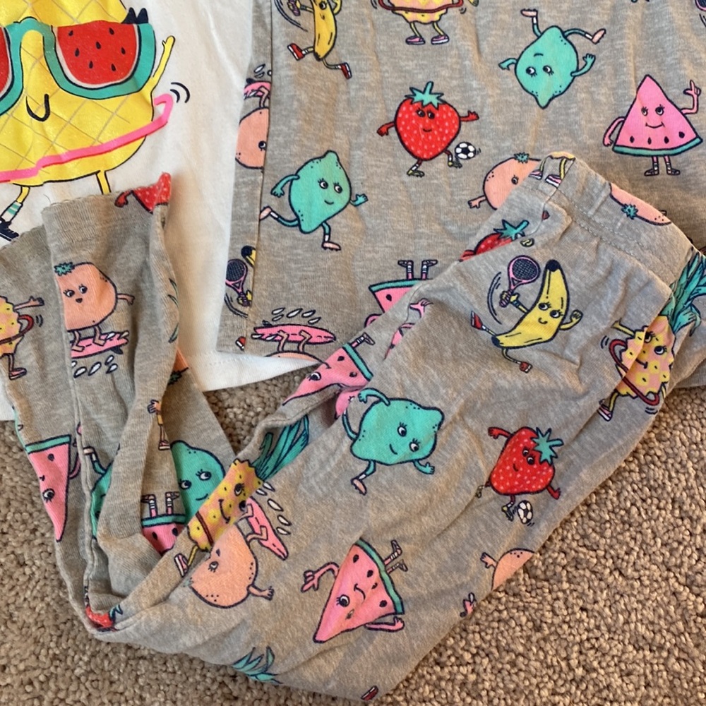 Carters girls 3 piece pajama set size 4 - Picture 2 of 6